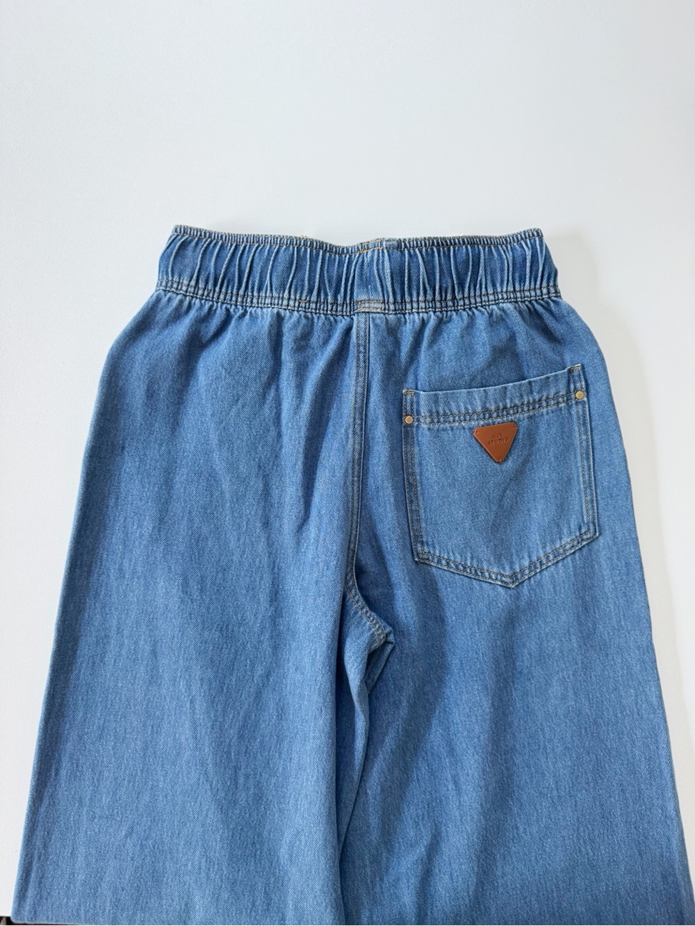 Aje Studio Sunray Denim Jeans in Blu Wash | US 2 NWT - Picture 6 of 13